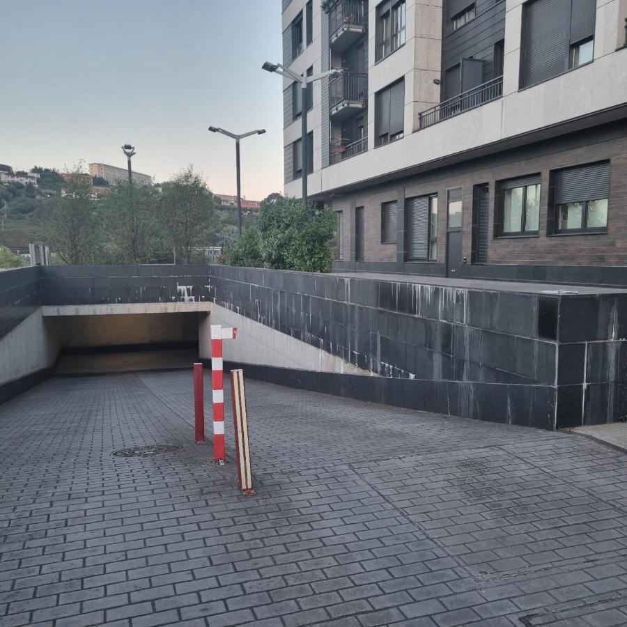 Modern Bilbao Apartment Баракалдо Екстериор снимка
