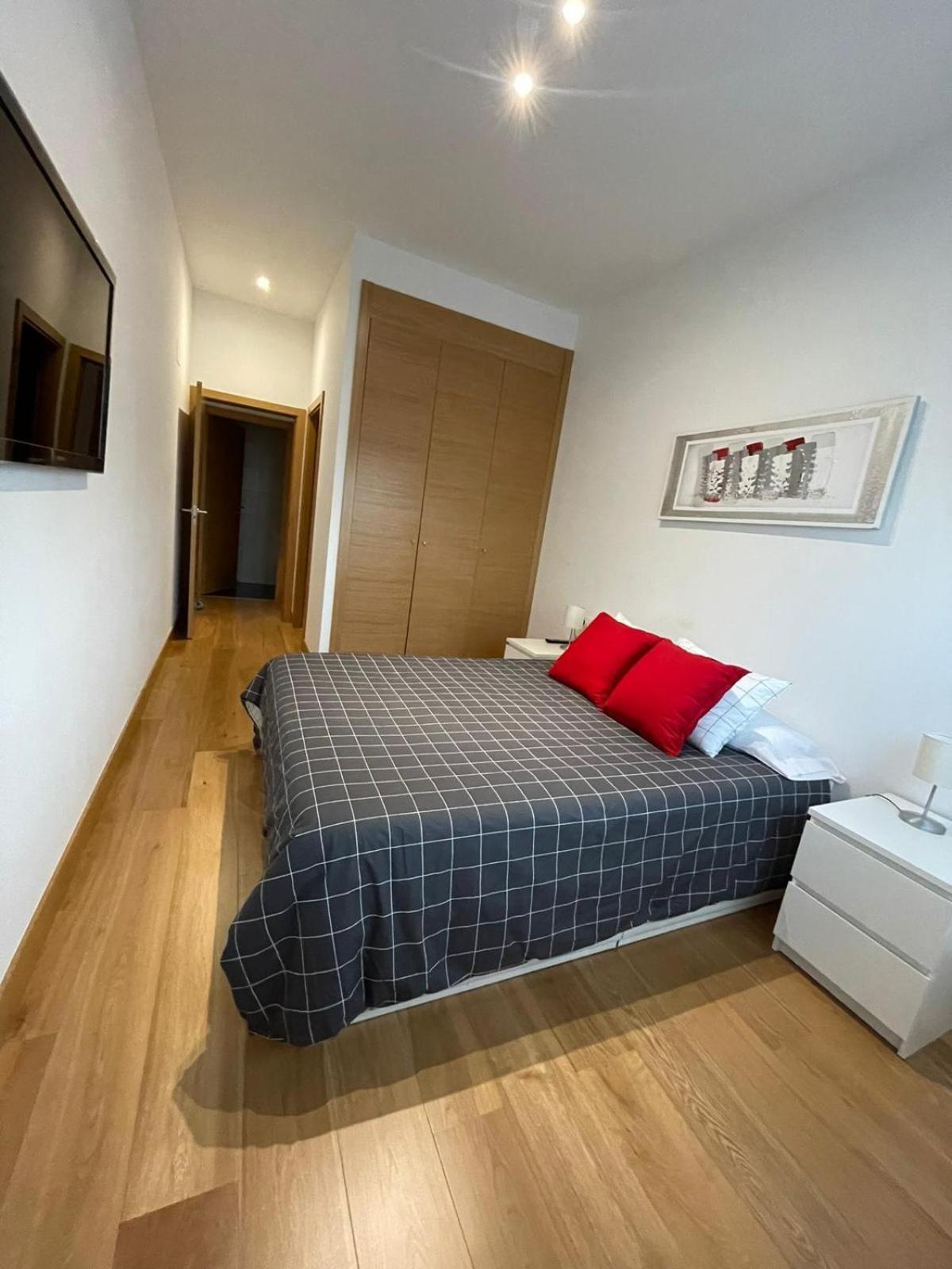 Modern Bilbao Apartment Баракалдо Екстериор снимка